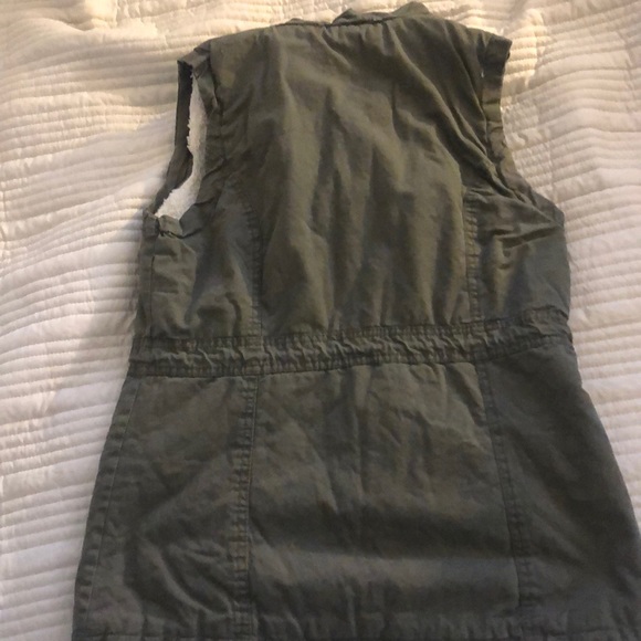 Green cargo vest - Picture 4 of 5